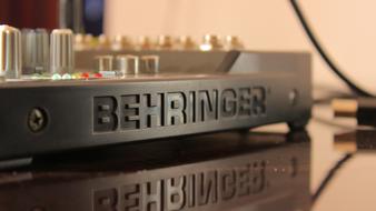 Behringer amplifier