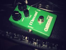 green amplifier for electric guitar