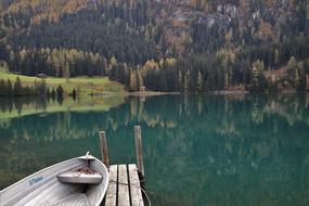 splendid Boat Autumn Lake