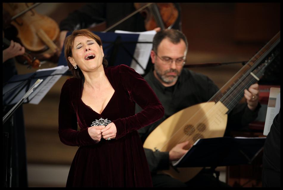 Maria Bayo with the Orchesta