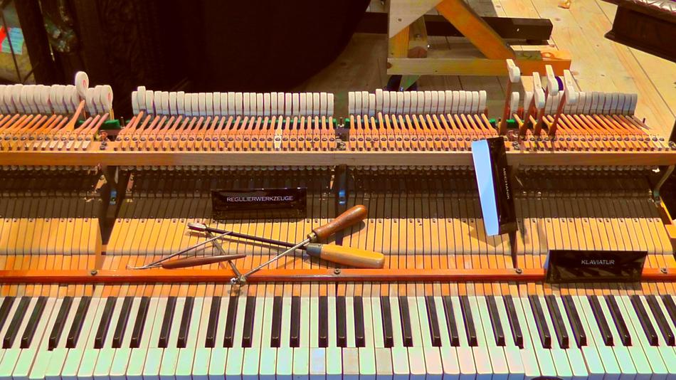 tune the piano