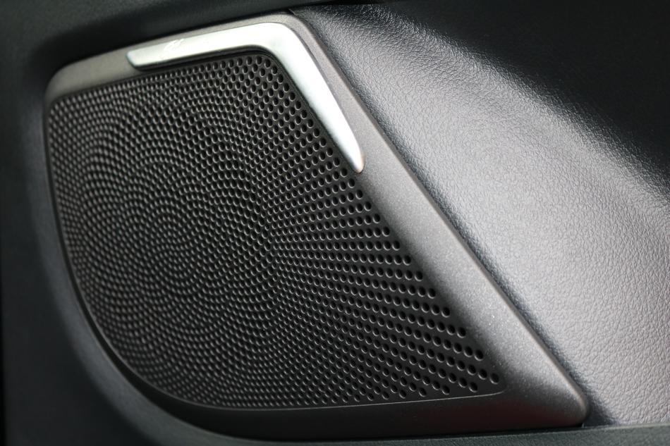 photo speaker in a car