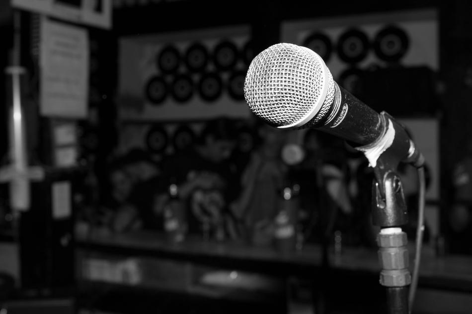 Rock Bar Microphone black and white