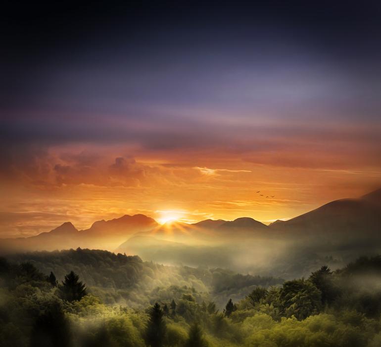 photo of dawn over the mountains on the wallpaper
