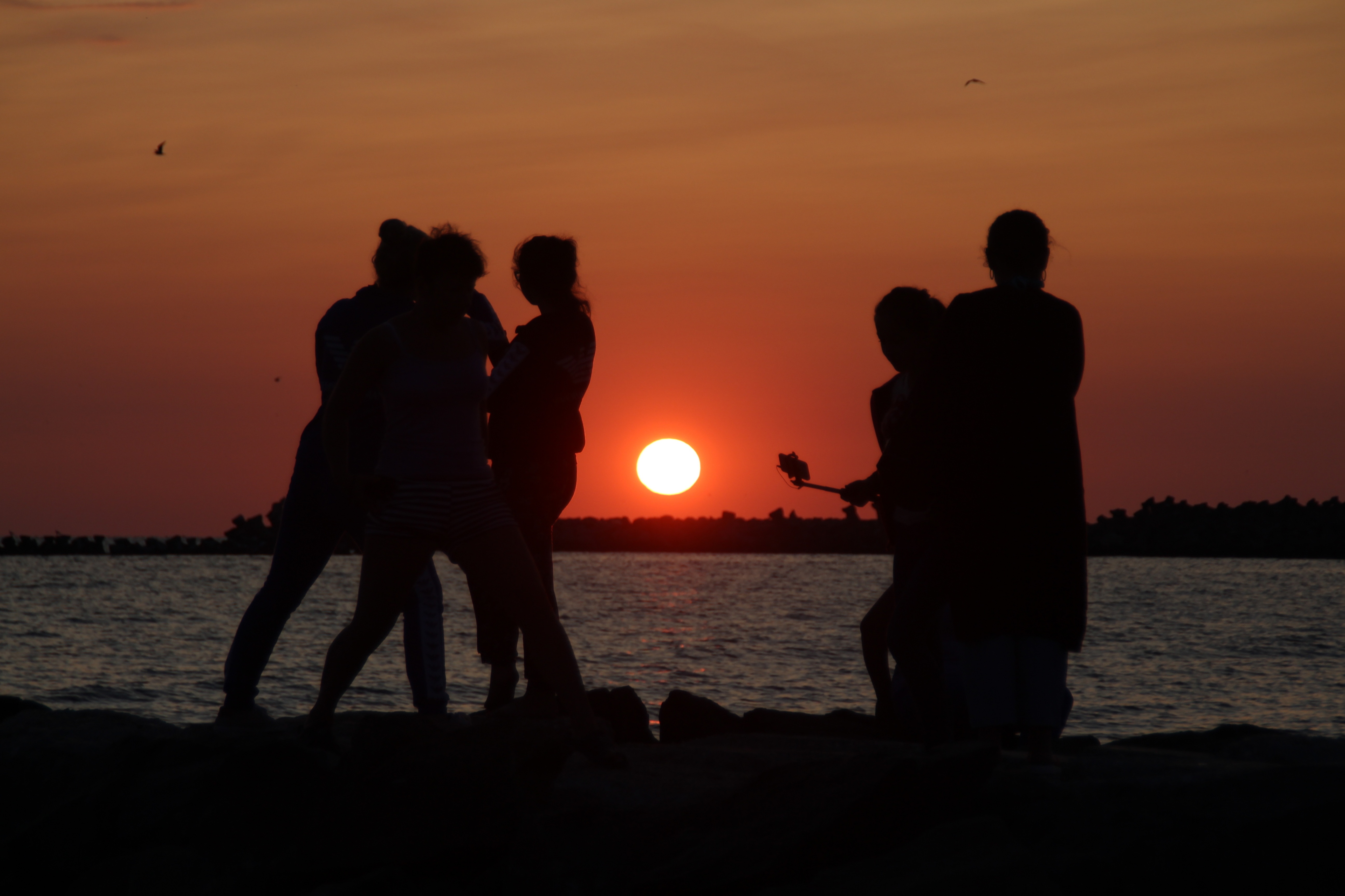 Sunrise People free image download