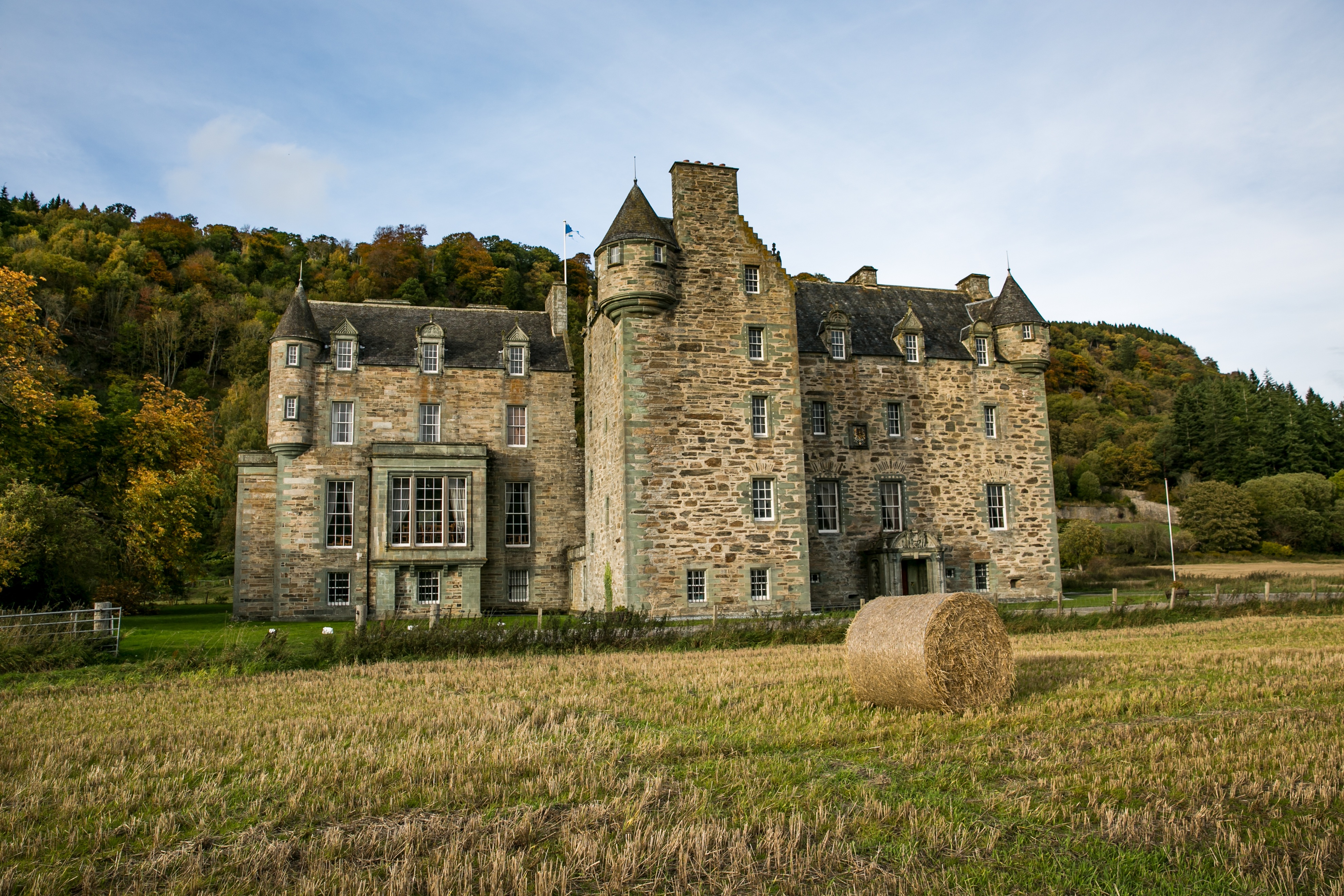 Замок Лохланд Шотландия