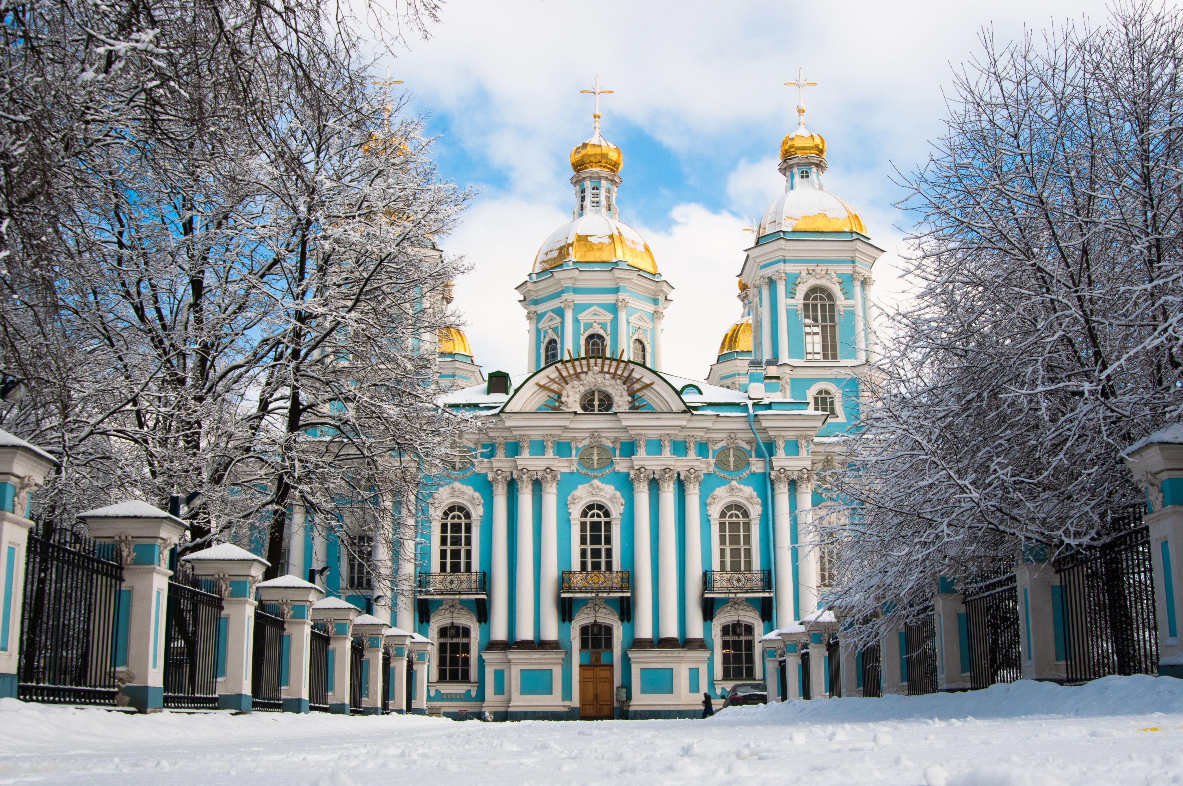 Amazing russian. Никольский собор в Санкт-Петербурге. Николо-Богоявленский собор Коломна. Николо-Богоявленский морской собор в Санкт-Петербурге крещение. Никольский собор Петербург на Екатерининском канале.