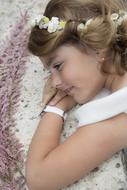 pretty Girl resting, Portrait