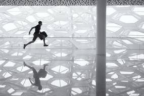 reflecting running man