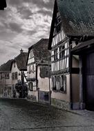 Houses Truss Old