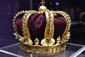 King Crown History gold