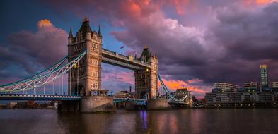 bridge over the river thames at dusk