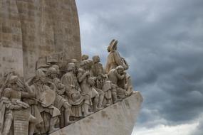 monument to the conquistadors in portugal