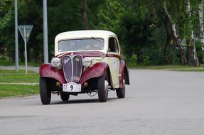 Old Car Veteran red white