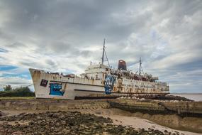 Abandoned Ship Port