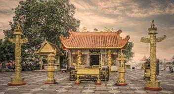 Chines Temple and tree