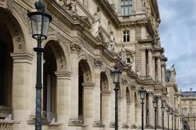 Paris monument louvre
