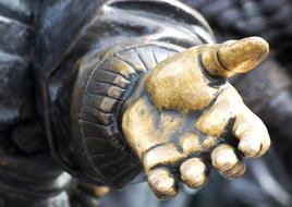Hand Statue gold