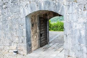 stone arch at the entrance to the fortress