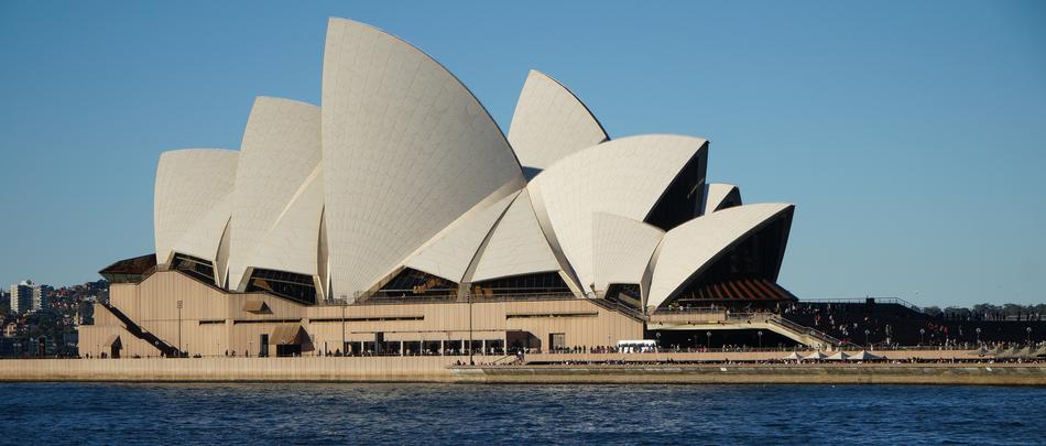 Beautiful Opera, on the shore at dusk in Sydney, Australia