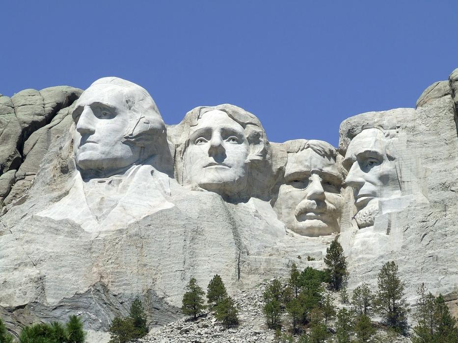 faces of US presidents in the rock