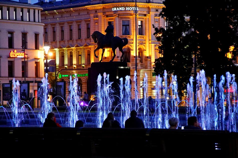 glowing fountain in Lublin