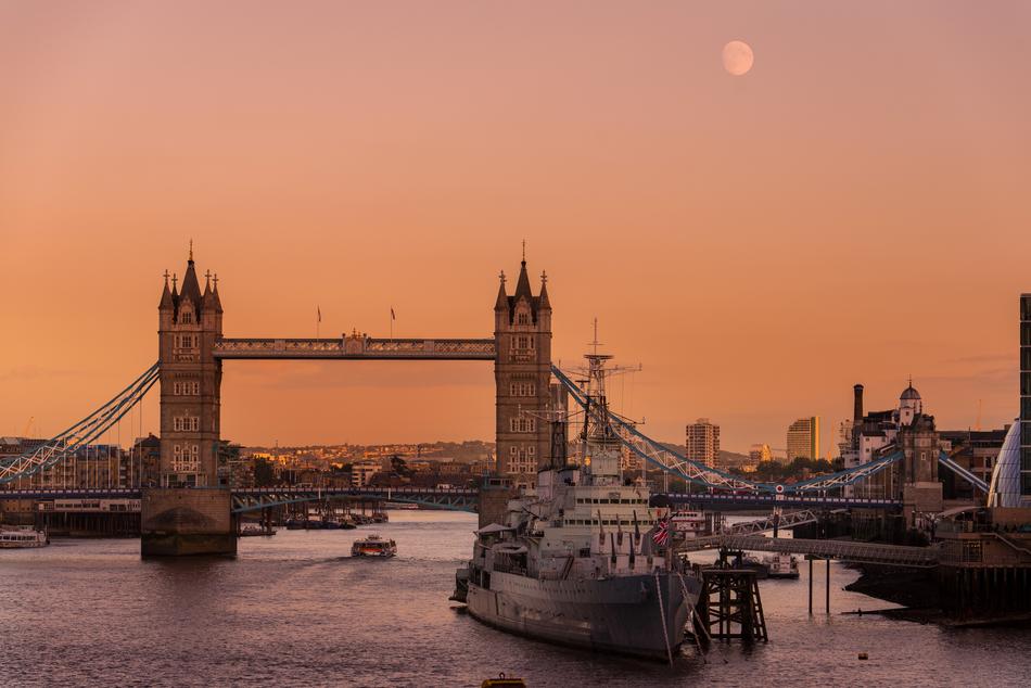 beautiful Thames Bridge