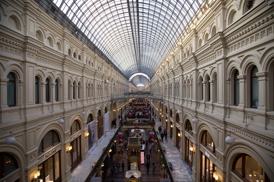 photo of pavilions and stairs in the Moscow GUM