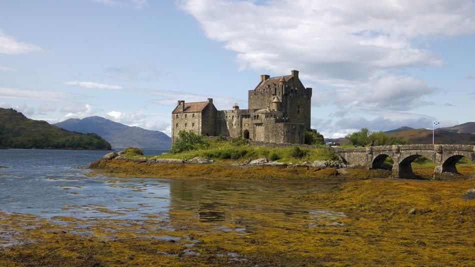 enchanting Eilean Castle Scotland
