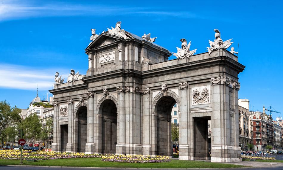 Monument Puerta De AlcalÃ¡