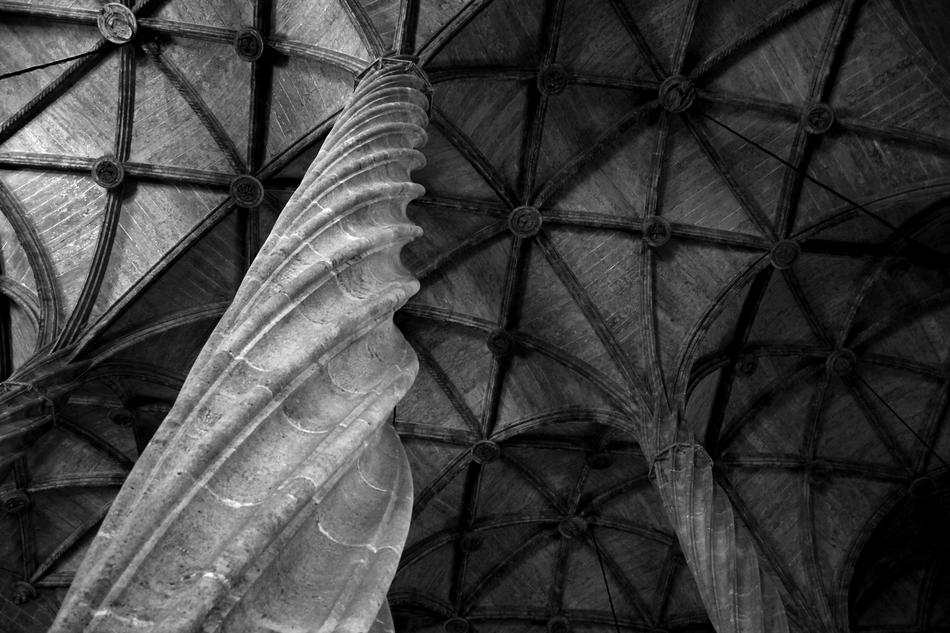 Column Church grey