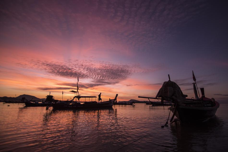Boat Water pink