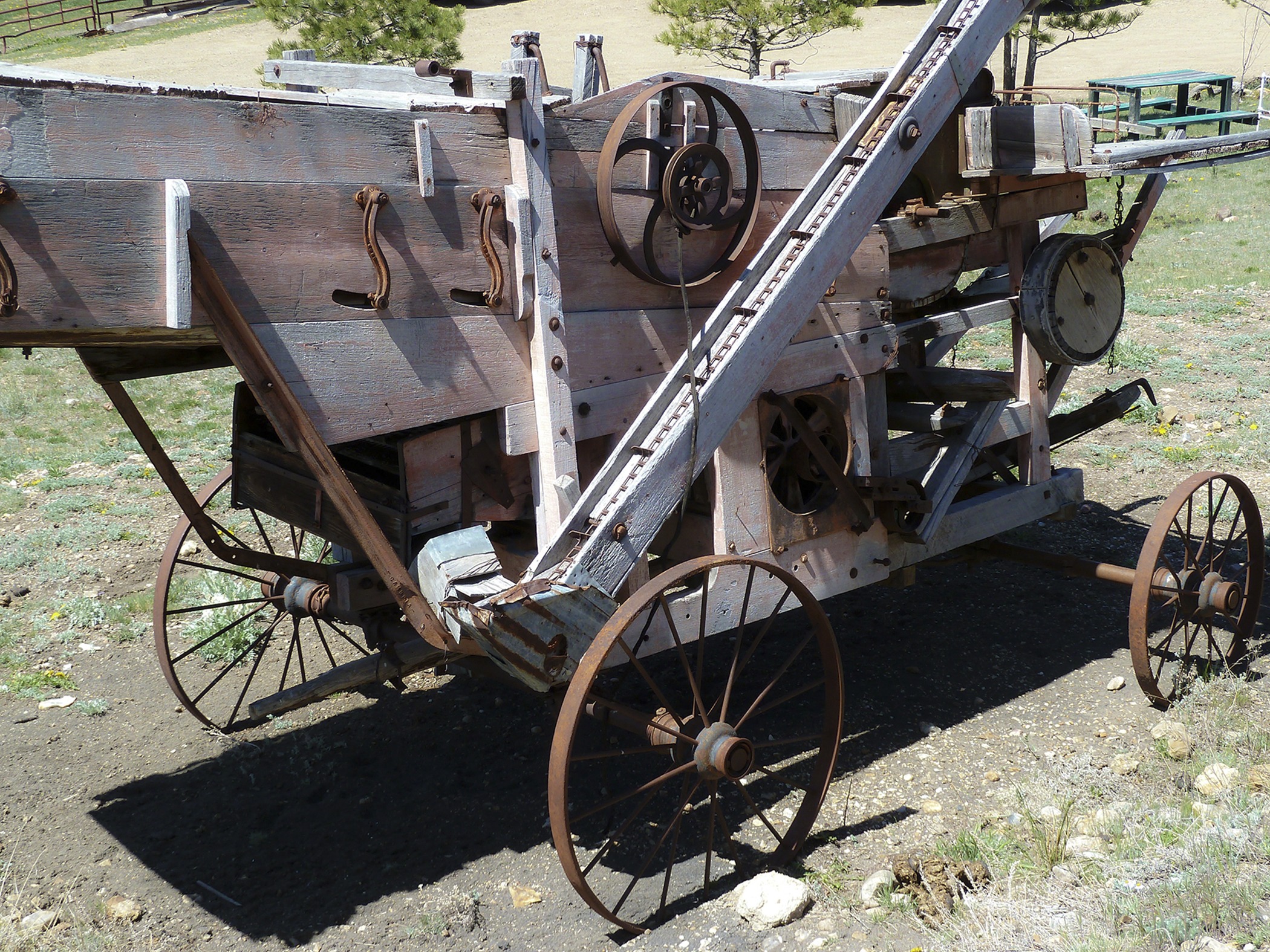 Old machine. Тележка Старателец дикий Запад. Old building Equipment