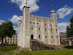 White Tower at summer, uk, England, London, Tower of London