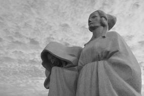 Monument to widowed women in Iceland