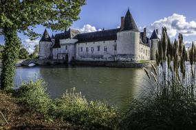 Castle Plessis-Packed