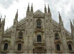 famous Milan Duomo