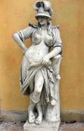 Monument Sculpture woman grey