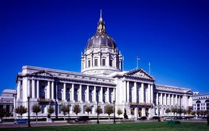 government building architecture in california