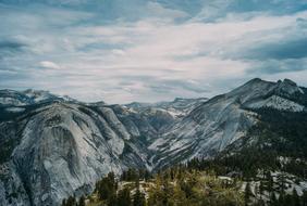 Yosemite Park mountains