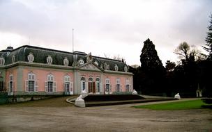 bennrath castle in dusseldorf