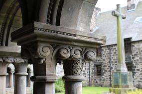 architectural elements in paisley abbey