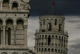 leaning tower of Pisa on a cloudy day