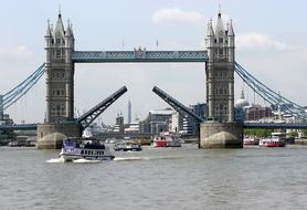 Tower Bridge architecture