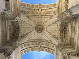 roof of Lisbon Monument