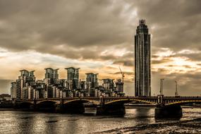 london bridge at dusk