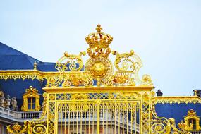golden gates of the palace of versailles