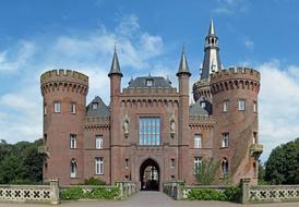 entrance to Moyland Castle