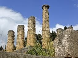 ancient roman pillars