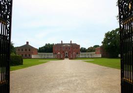 gate to tryon palace